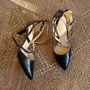 Liz Claiborne black leather heel